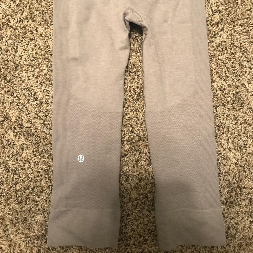 Lululemon cropped leggings